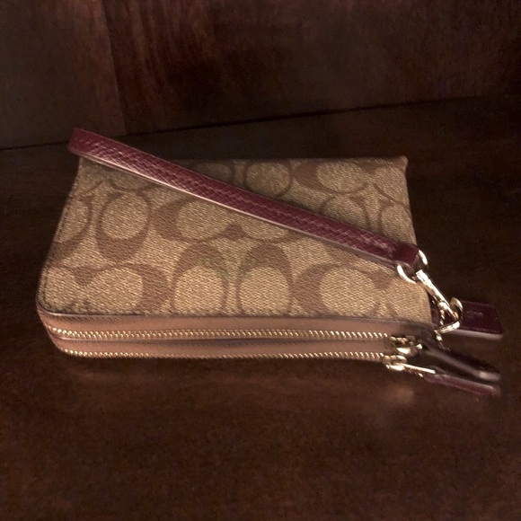 Coach Wristlet Wallet - Picture 8 of 13